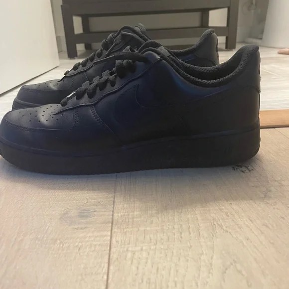 All black nike Air Force 1 - Picture 3 of 6